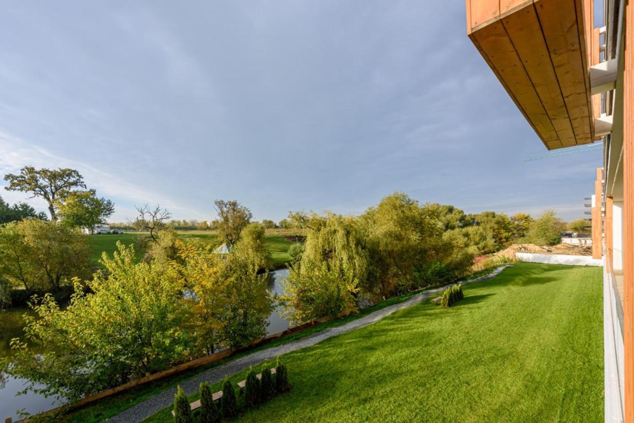 Il Lago - Azur - Cozy Luxurious Smart Home By The Lake Voluntari Extérieur photo
